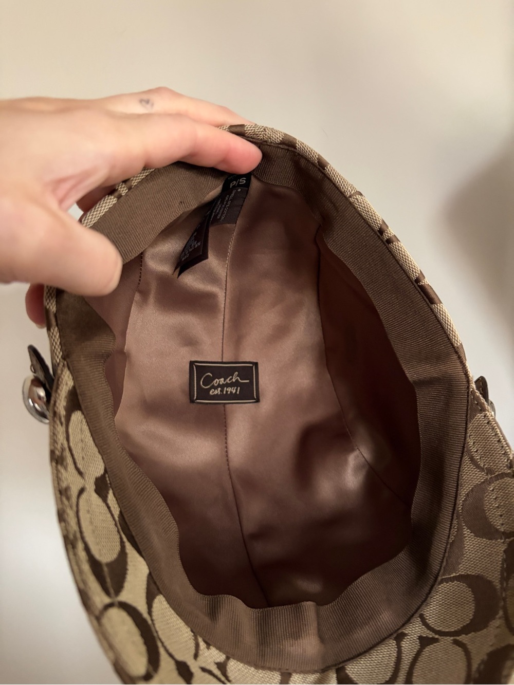 Y2K Vintage Coach Signature Karee Newsboy Cap Brown Monogram Patent Leather - Picture 6 of 8